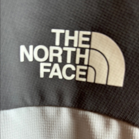 The North Face Men's First Trail Long Sleeve Shirt - Picture 4 of 9